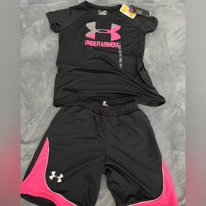 This top and bottom set. Never been used before. Still has a tag on it.